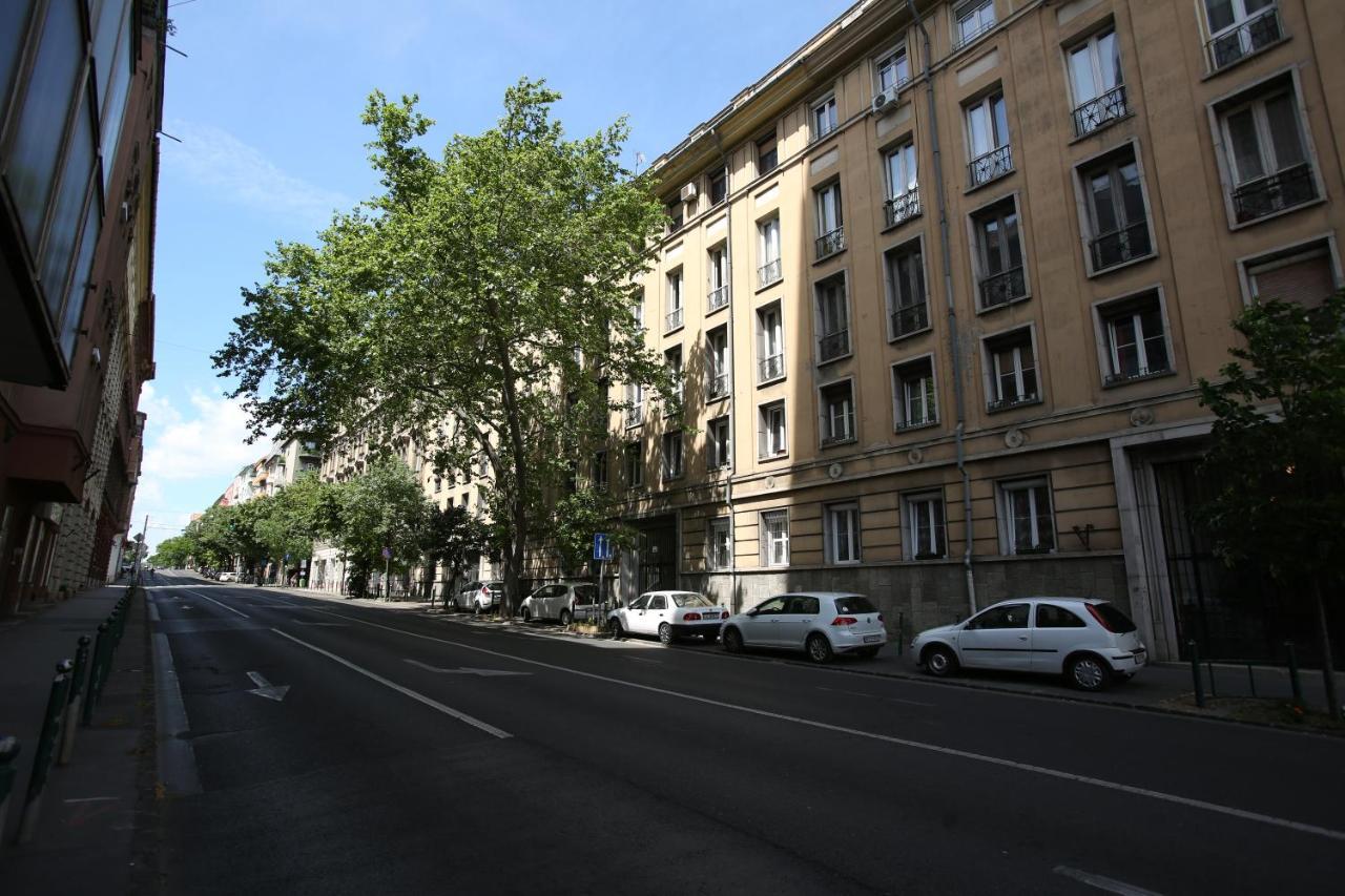 Castle Courtyard Hideaway Apartment Budapest Bagian luar foto